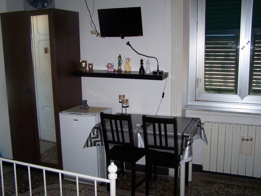 Affittacamere Buenos Ayres Génova Habitación foto